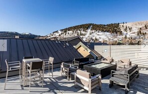 Outdoor dining - Penthouse Luxury Downtown Location Right Next To Lift! (Park City)