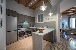 Fridge, microwave, oven, dishwasher