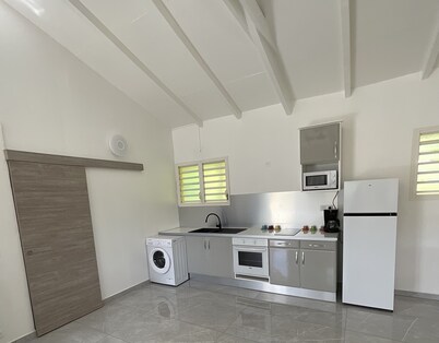 a nice, nice and well ventilated house