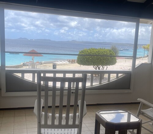 Oceanfront Completely Upgraded Sand Dollar Resort  1 Bedroom Unit A2. Bari Reef