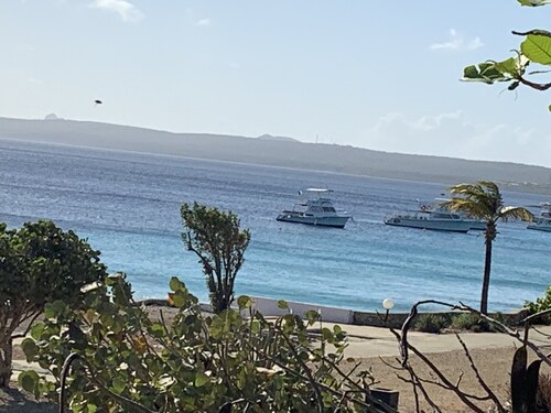 Oceanfront Completely Upgraded Sand Dollar Resort  1 Bedroom Unit A2. Bari Reef