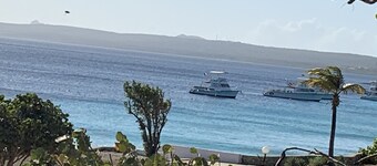 Oceanfront Completely Upgraded Sand Dollar Resort  1 Bedroom Unit A2. Bari Reef