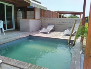 حمّام سباحة خارجي