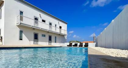 Nueva casa ubicada a solo minutos de las playas de Palm.