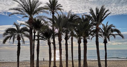 Charmant appartement, première ligne du Centre de la plage, Villajoyosa