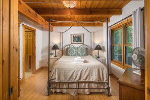 2 chambres, bureau, accès au Wi-Fi (inclus), literie fournie