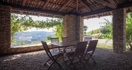 Luxury in the Langhe "hills of wine and truffles": The Bread Oven House