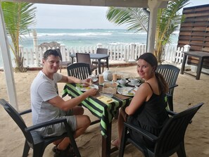 Daily continental breakfast for a fee - Happy Beach (Unawatuna)
