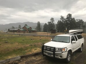 敷地内駐車場、要車両