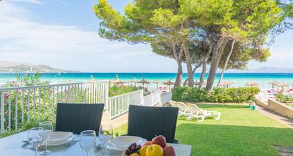 CHILLVISTA - Cosy seafront apartment with lovely garden and direct access to the beach. Fr
