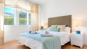 3 habitaciones, tabla de planchar con plancha, wifi y ropa de cama