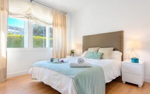 3 bedrooms, iron/ironing board, WiFi, bed sheets