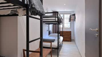 3 chambres, chambres insonorisées, fer et planche à repasser