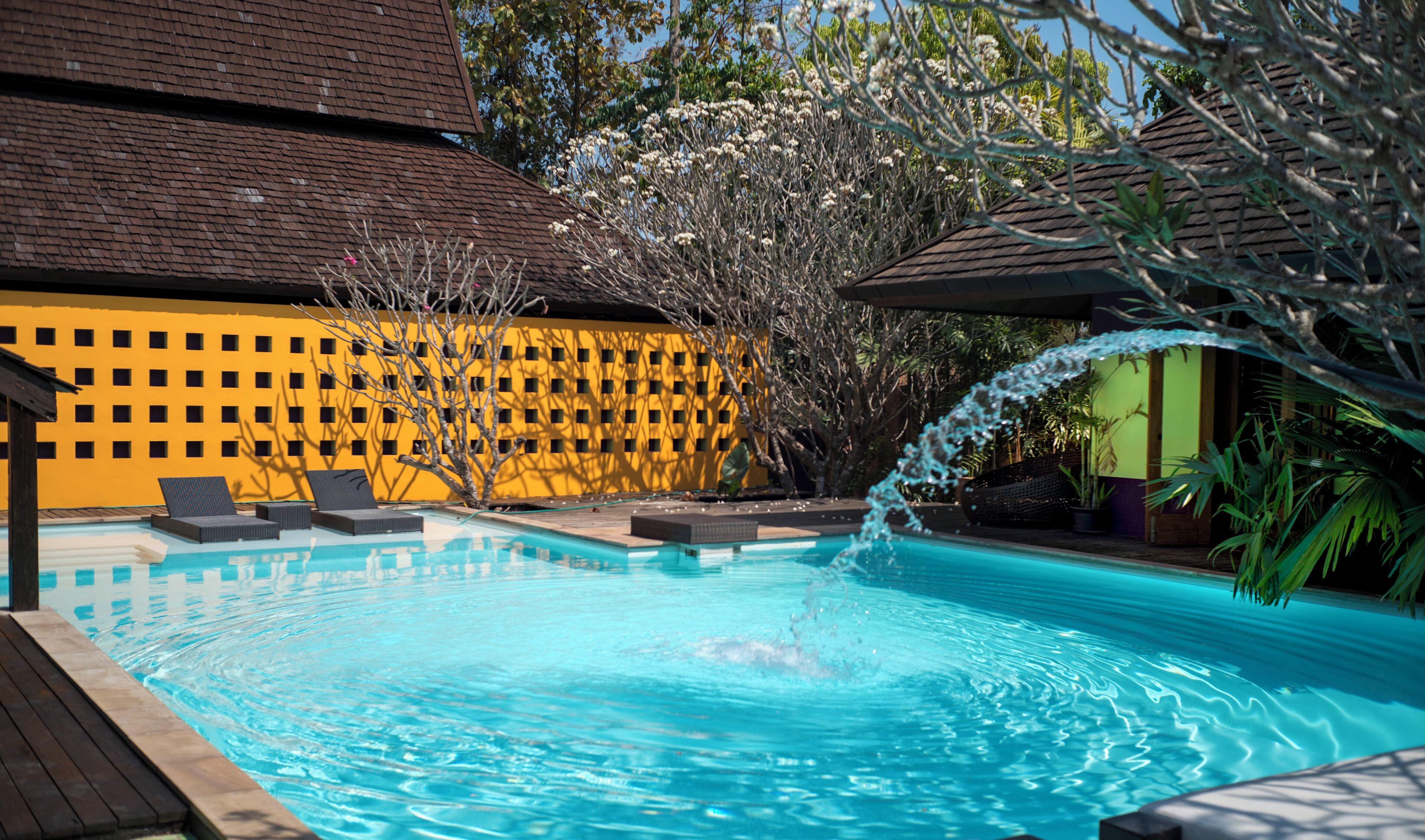 2 outdoor pools, pool umbrellas, pool loungers