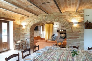 Dining - House / Villa - Sant''Angelo in Pontano (Sant'Angelo in Pontano)