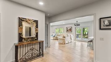 Smart TV, fireplace, DVD player, books
