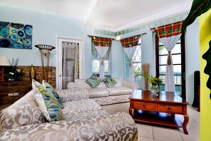 تلفزيون ذكي، مشغل دي في دي، كُتُب، ستيريو