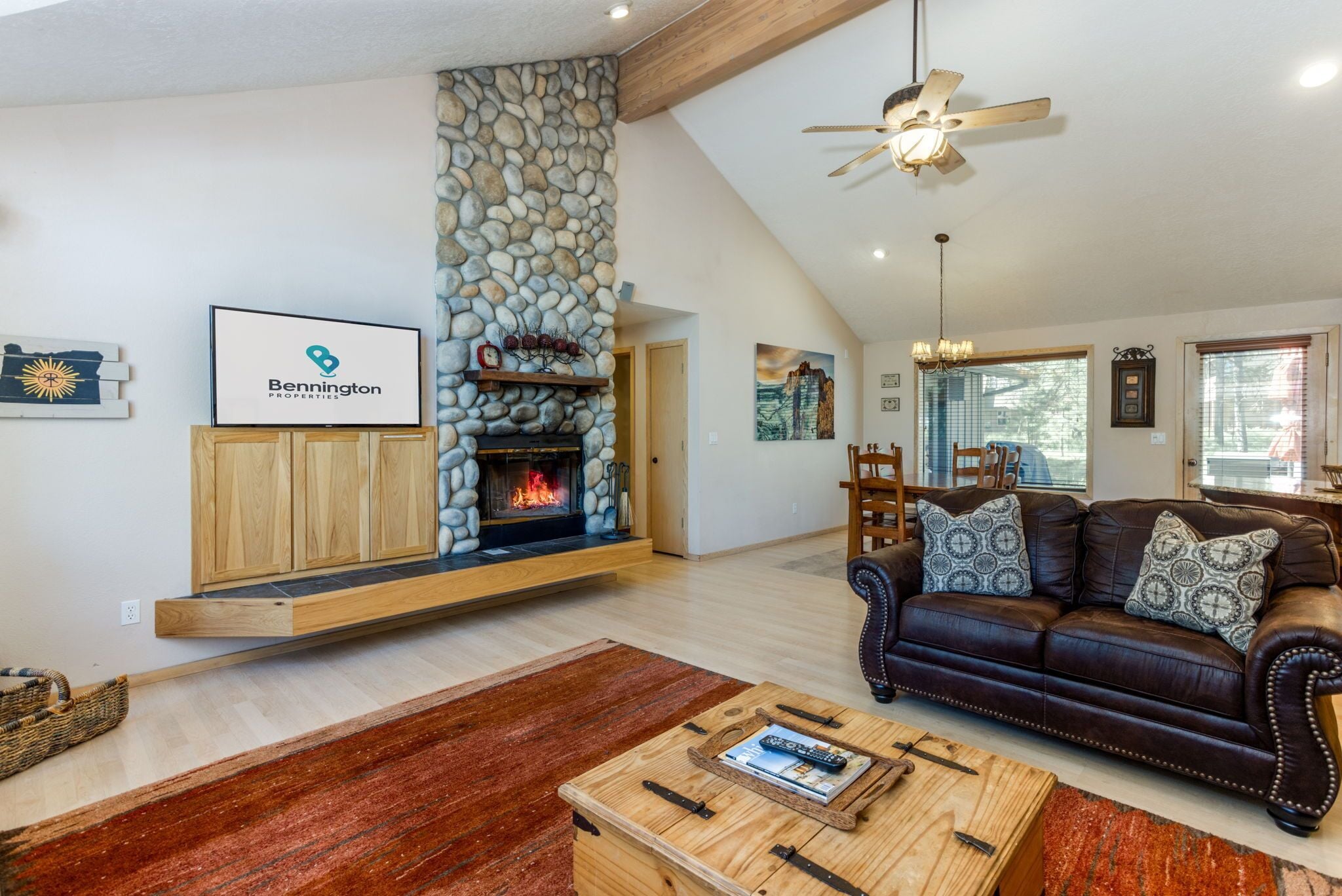 Ping Pong, Wood Fireplace, Two Masters, Hot Tub, Open Floor Plan - TOPF28