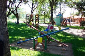 Children’s play area – outdoor