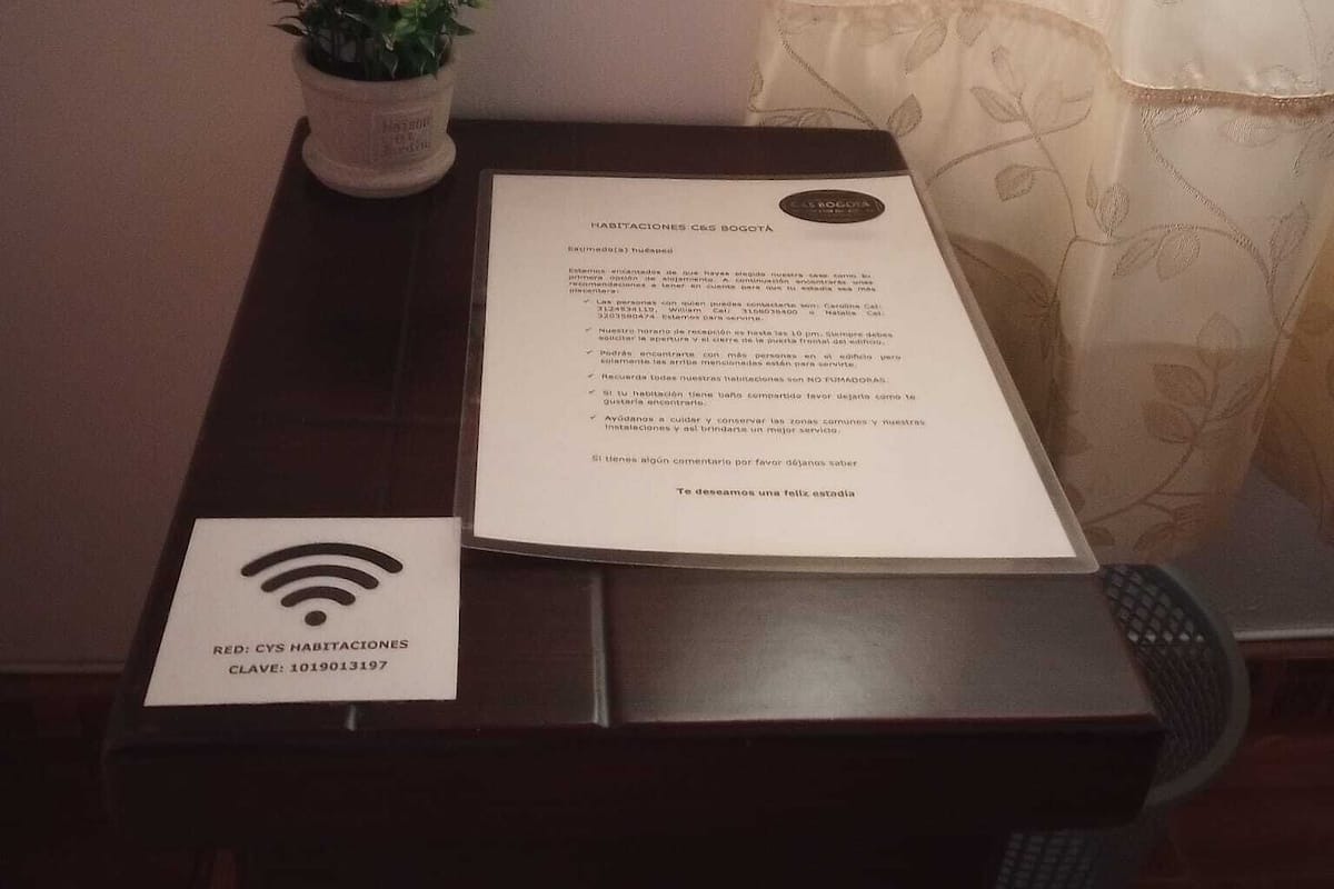 Junior Tek Büyük Yataklı Oda | Ütü/ütü masası, ücretsiz kablosuz İnternet, çarşaf takımı