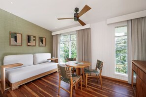 Junior-Suite, 1 King-Bett und Schlafsofa, Nichtraucher | Innenbereich