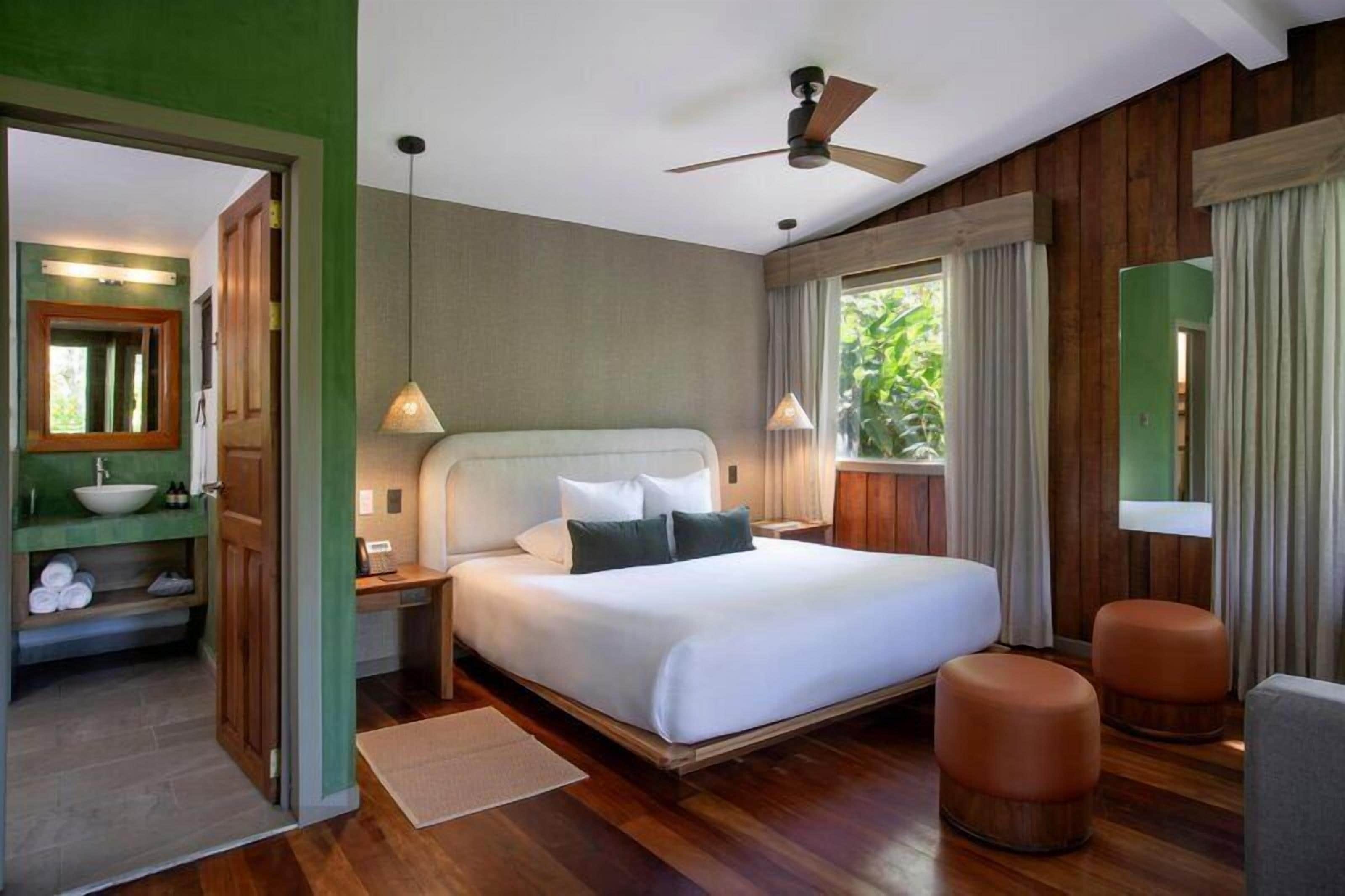 Superior Room, 1 King Bed, Non Smoking | 1 bedroom, minibar (some free items), in-room safe