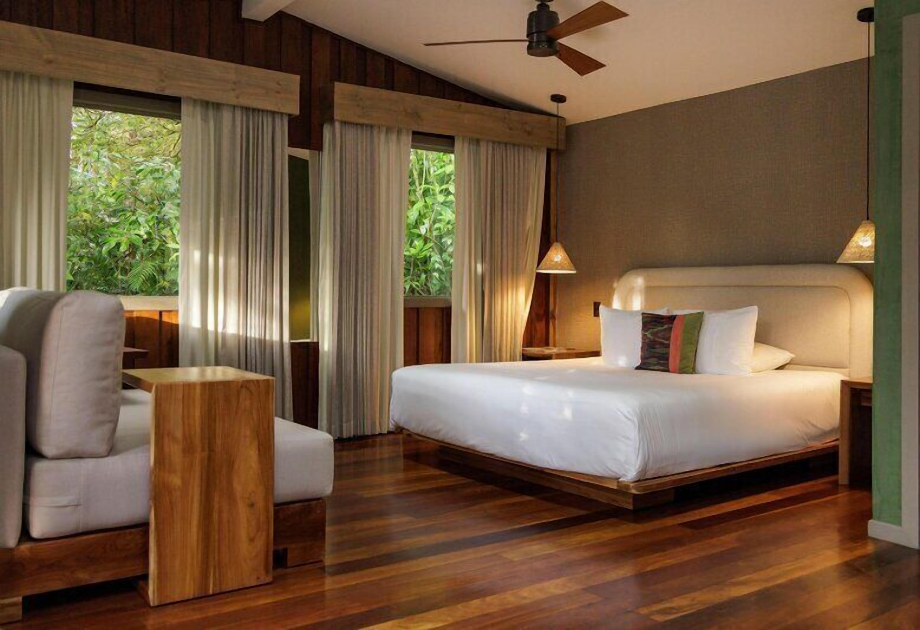 1 ห้องนอน, มินิบาร์ฟรีบางอย่าง, ตู้นิรภัยในห้องพัก, เตารีด/โต๊ะรีดผ้า