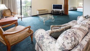 Flat-screen TV - Studio 6 Kennewick, WA - Tri-Cities (Kennewick)
