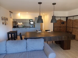 Appartement, 1 chambre (Belchior) | Restauration dans la chambre