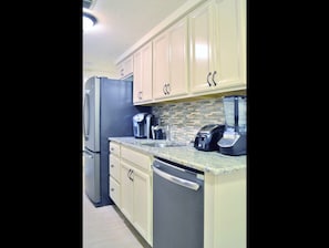 Private kitchen | Dishwasher