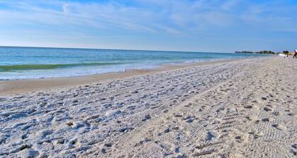 Holmes Beach -peacock - B 208