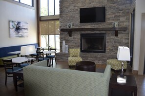 Lobby sitting area - Quality Inn Monteagle (Monteagle)