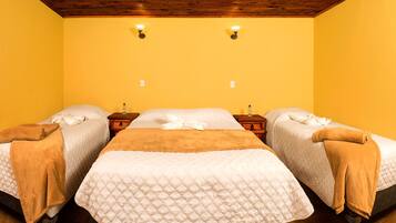 Basic Triple Room | Free WiFi, bed sheets