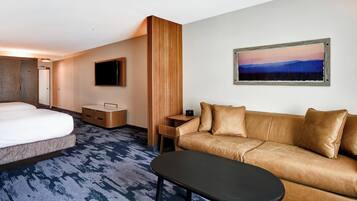 Hypo-allergenic bedding, desk, free cribs/infant beds, free WiFi