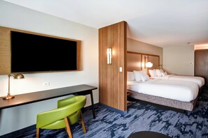 Hypo-allergenic bedding, desk, free cribs/infant beds, free WiFi - Fairfield Inn & Suites by Marriott Plymouth (Plymouth)
