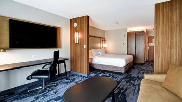 Hypo-allergenic bedding, desk, free cots/infant beds, free WiFi