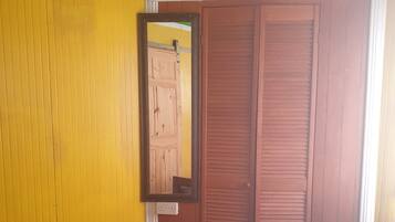 Traditional-Ferienhaus, Mehrere Betten, Nichtraucher | 2 Schlafzimmer, individuell dekoriert, individuell eingerichtet