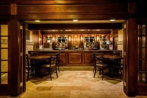 Bar (en la propiedad)