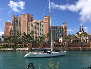 Marina - Harborside Resort at Atlantis  2 BR, waterpark and Atlantis full access (Paradise Island)