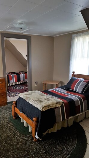 4 Schlafzimmer, Bügeleisen/Bügelbrett, kostenloses WLAN, Bettwäsche