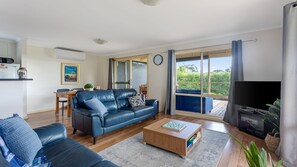 TV - Carrawaves - 73 LaRonde (CARRICKALINGA)