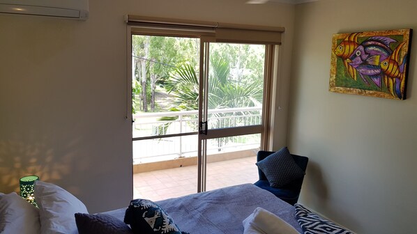 Unclassified image, 1 of 39, button - Beach House on Begley - Airlie Beach (Airlie Beach)