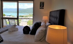 Unclassified image, 3 of 39, button - Beach House on Begley - Airlie Beach (Airlie Beach)
