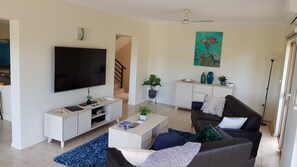 3 Bedroom Beach House  | Living area