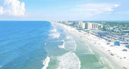 🌴 Riverview Oasis -beach 🏖️ and river 🐬 getaway