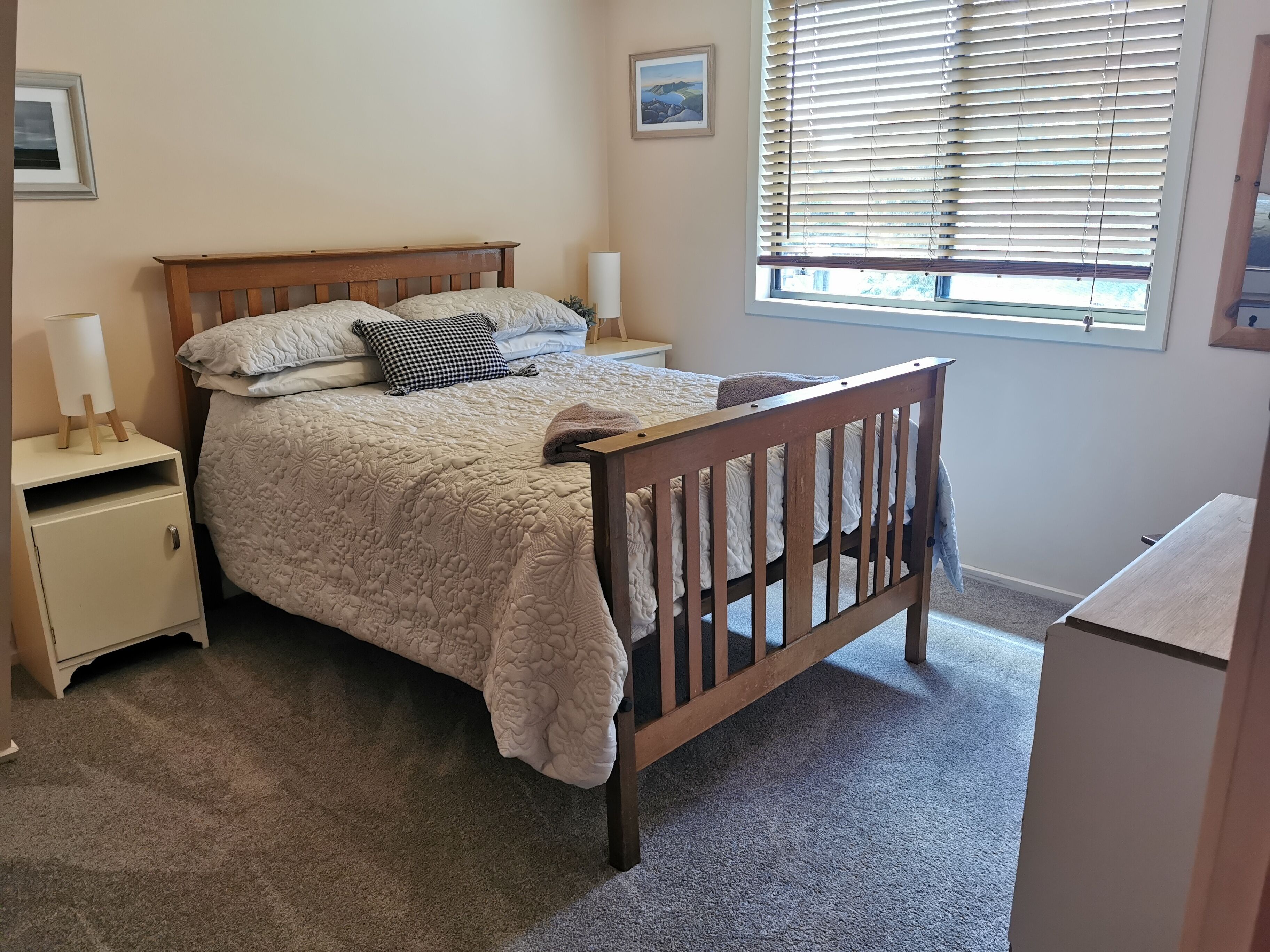 Hazards Homestay, A Recently Refurbished Holiday Home, 5 Minutes Drive To Town. - Coles Bay