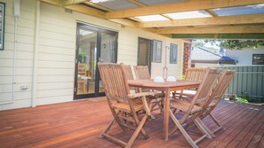 Outdoor dining - 17 Broadbeach Drive Carrickalinga (Carrickalinga)