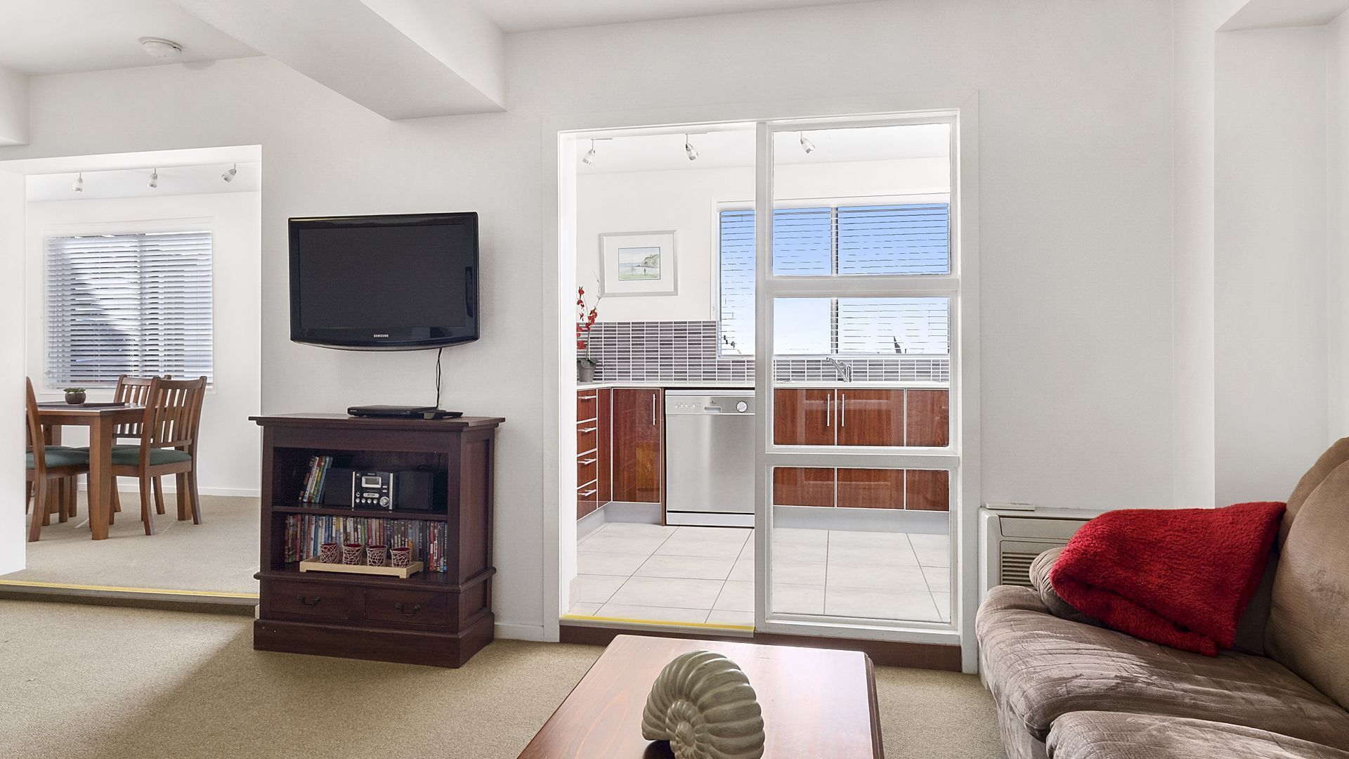 Apartments at the beach — image 7