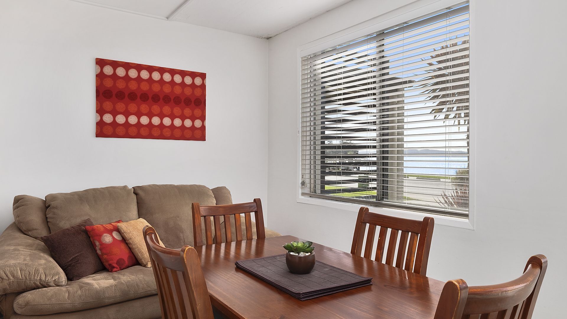 Apartments at the beach — image 6