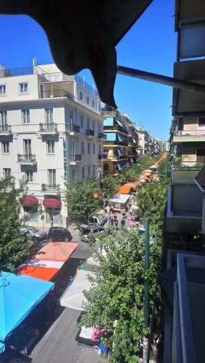 Property grounds - Athenian Apartment is an authentic Greek apartment 1 min from the metro.  (Athina)